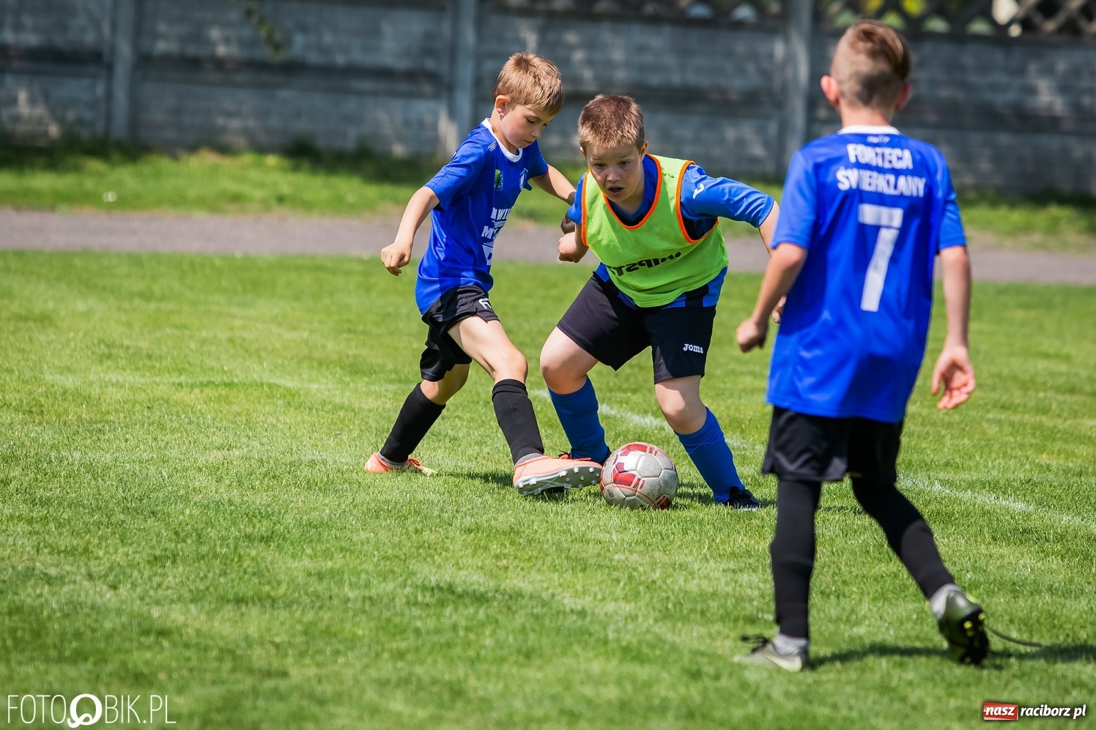 Zdjęcie w galerii na portalu naszraciborz.pl: Rozpoczęła się ósma edycja Tworków Cup. Rywalizował rocznik 2012 [FOTO] wiadomości z regionu