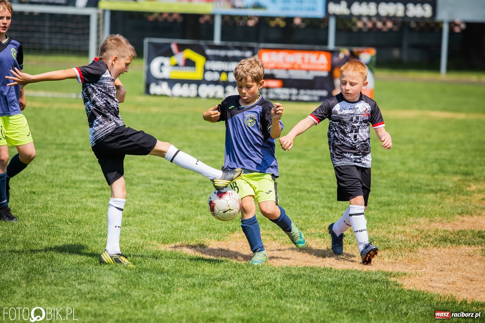 Zdjęcie w galerii na portalu naszraciborz.pl: Rozpoczęła się ósma edycja Tworków Cup. Rywalizował rocznik 2012 [FOTO] wiadomości z regionu