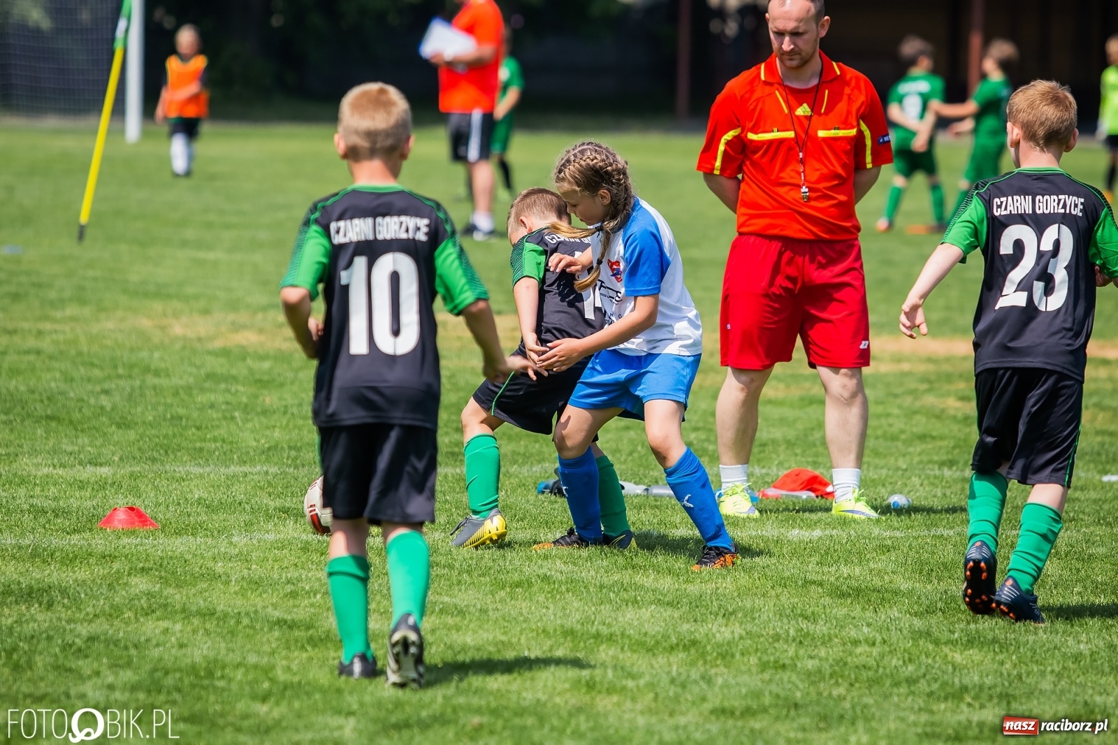 Zdjęcie w galerii na portalu naszraciborz.pl: Rozpoczęła się ósma edycja Tworków Cup. Rywalizował rocznik 2012 [FOTO] wiadomości z regionu