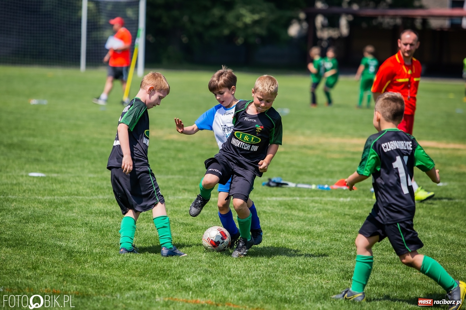 Zdjęcie w galerii na portalu naszraciborz.pl: Rozpoczęła się ósma edycja Tworków Cup. Rywalizował rocznik 2012 [FOTO] wiadomości z regionu