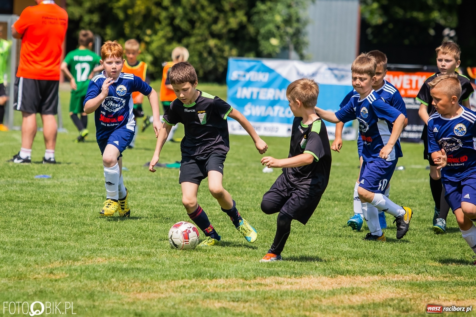 Zdjęcie w galerii na portalu naszraciborz.pl: Rozpoczęła się ósma edycja Tworków Cup. Rywalizował rocznik 2012 [FOTO] wiadomości z regionu