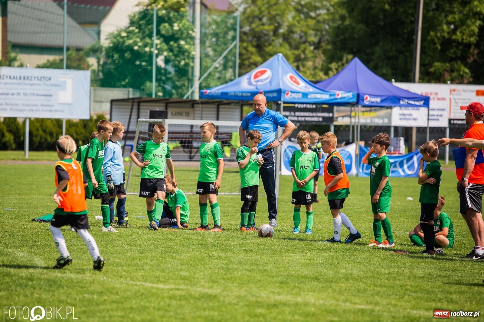 Zdjęcie w galerii na portalu naszraciborz.pl: Rozpoczęła się ósma edycja Tworków Cup. Rywalizował rocznik 2012 [FOTO] wiadomości z regionu