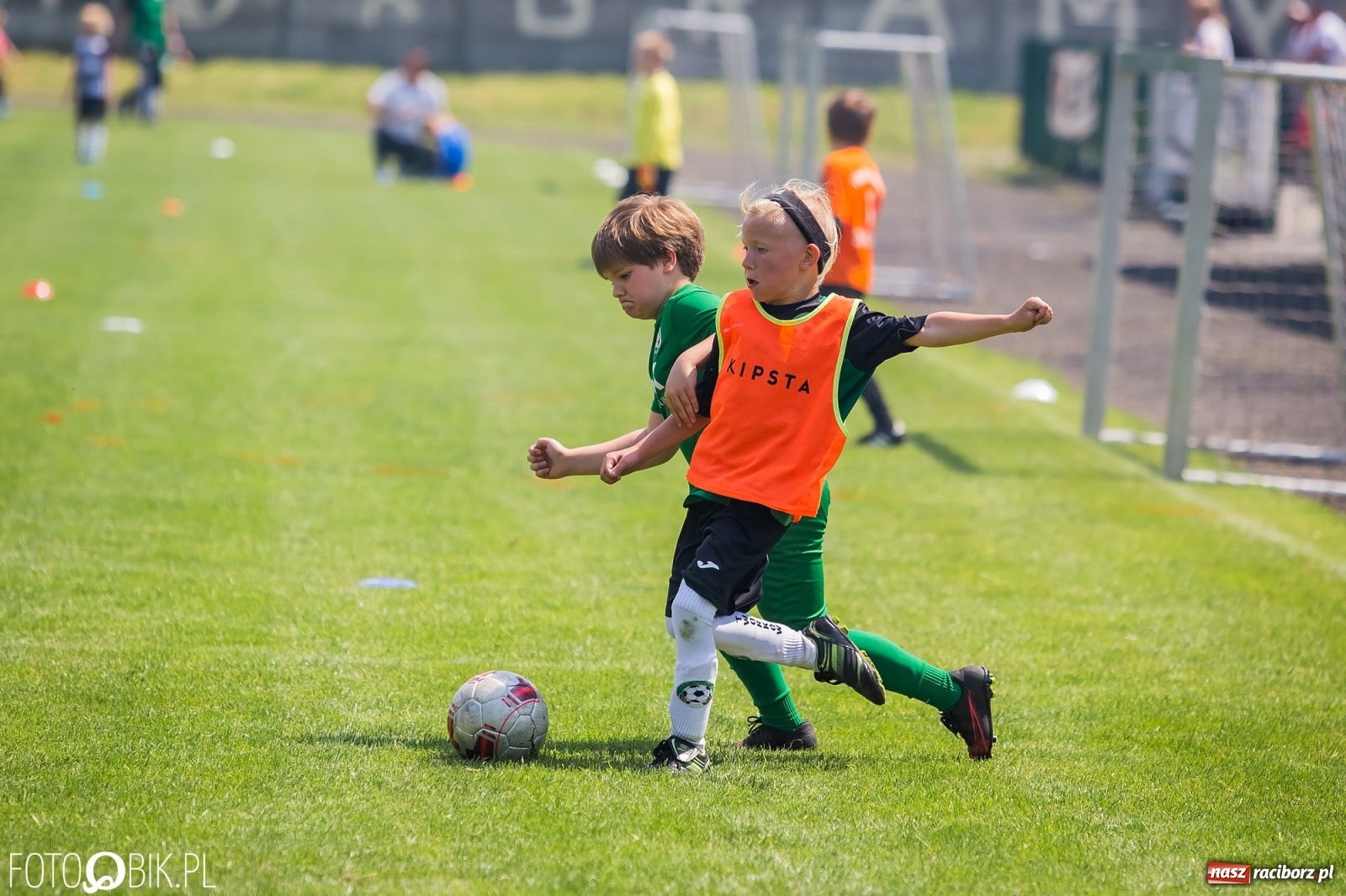 Zdjęcie w galerii na portalu naszraciborz.pl: Rozpoczęła się ósma edycja Tworków Cup. Rywalizował rocznik 2012 [FOTO] wiadomości z regionu
