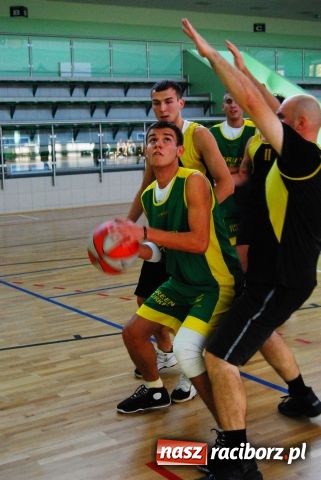 Zdjęcie w galerii na portalu naszraciborz.pl: Koszykarze ALK ruszyli do boju wiadomości z regionu