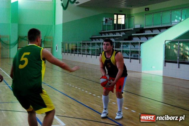 Zdjęcie w galerii na portalu naszraciborz.pl: Koszykarze ALK ruszyli do boju wiadomości z regionu