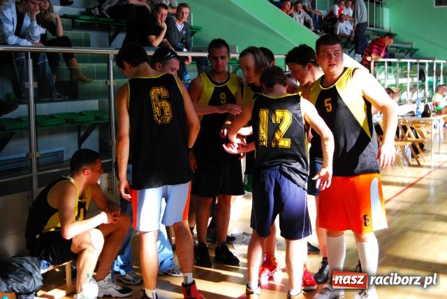 Zdjęcie w galerii na portalu naszraciborz.pl: Koszykarze ALK ruszyli do boju wiadomości z regionu