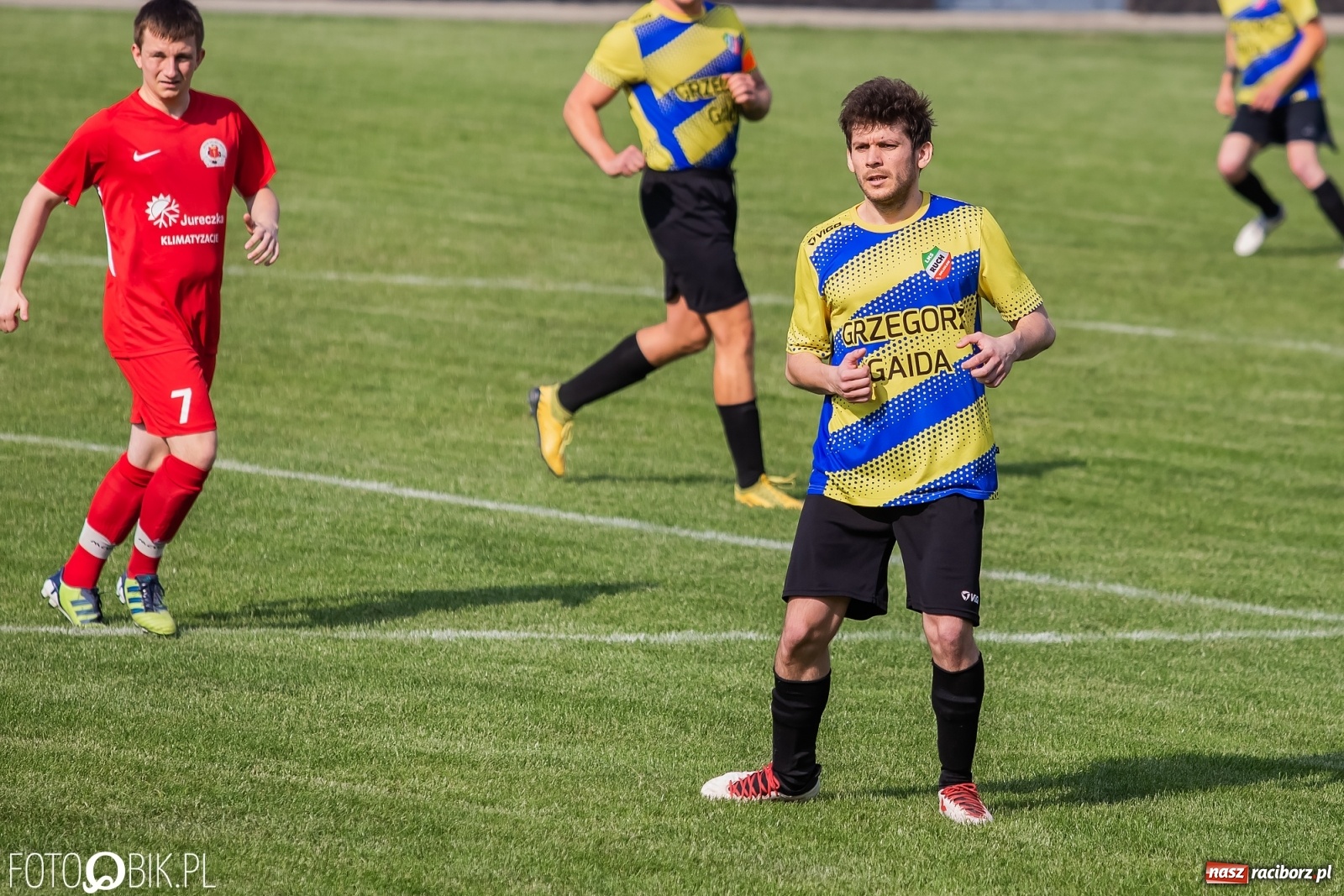 Zdjęcie w galerii na portalu naszraciborz.pl: Osiem goli w Bolesławiu. Ruch na kolanach [FOTO] wiadomości z regionu