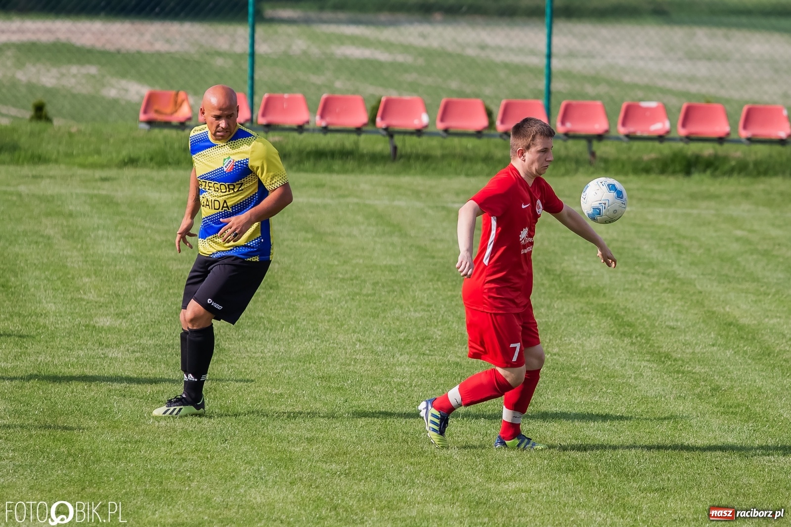 Zdjęcie w galerii na portalu naszraciborz.pl: Osiem goli w Bolesławiu. Ruch na kolanach [FOTO] wiadomości z regionu