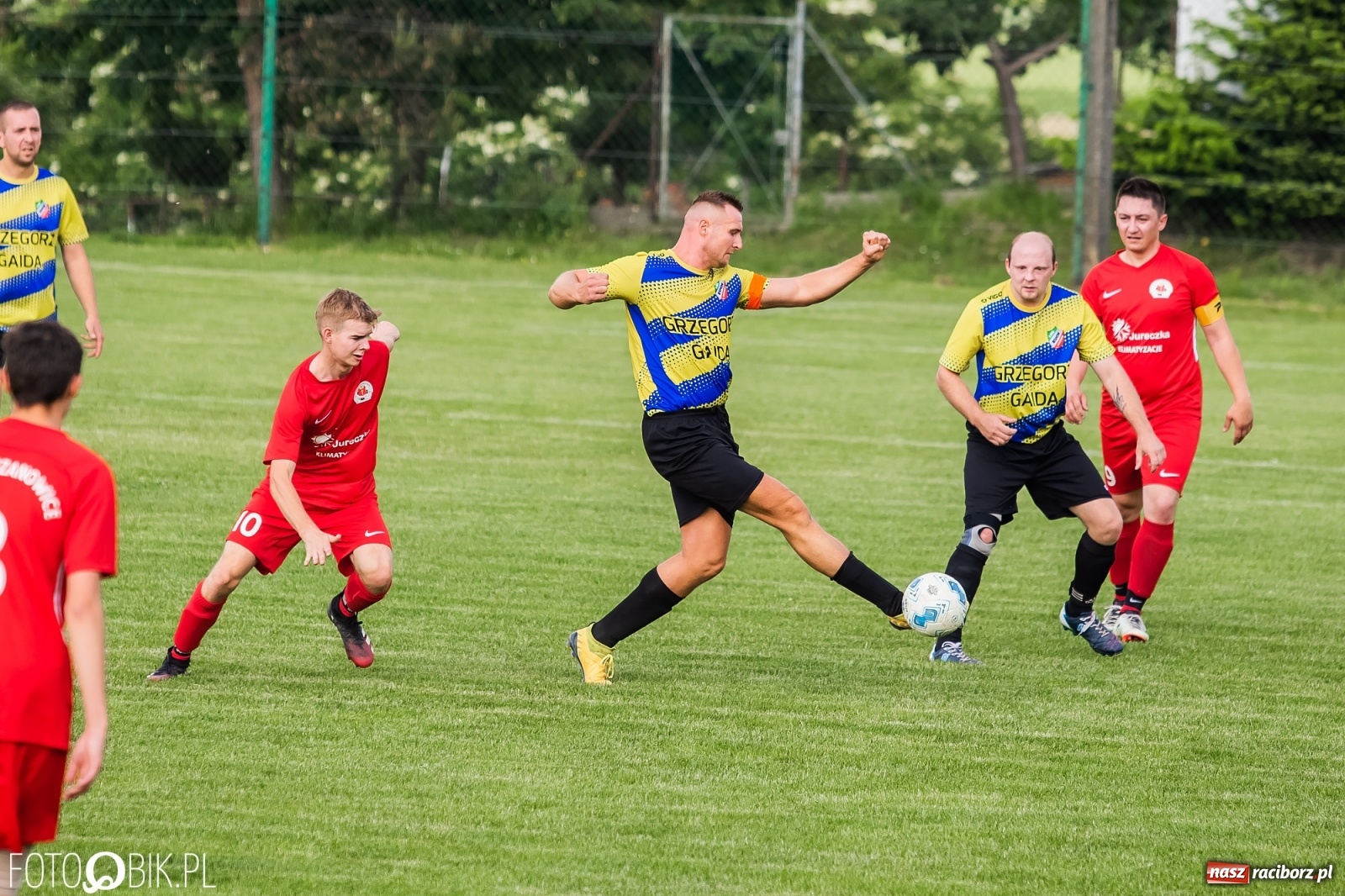 Zdjęcie w galerii na portalu naszraciborz.pl: Osiem goli w Bolesławiu. Ruch na kolanach [FOTO] wiadomości z regionu