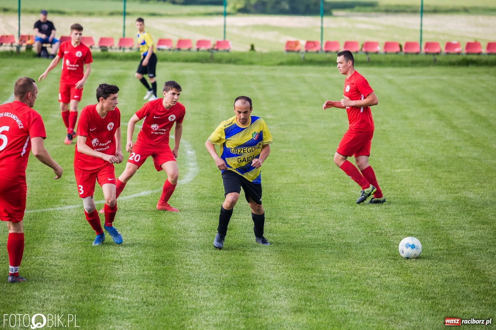 Zdjęcie w galerii na portalu naszraciborz.pl: Osiem goli w Bolesławiu. Ruch na kolanach [FOTO] wiadomości z regionu