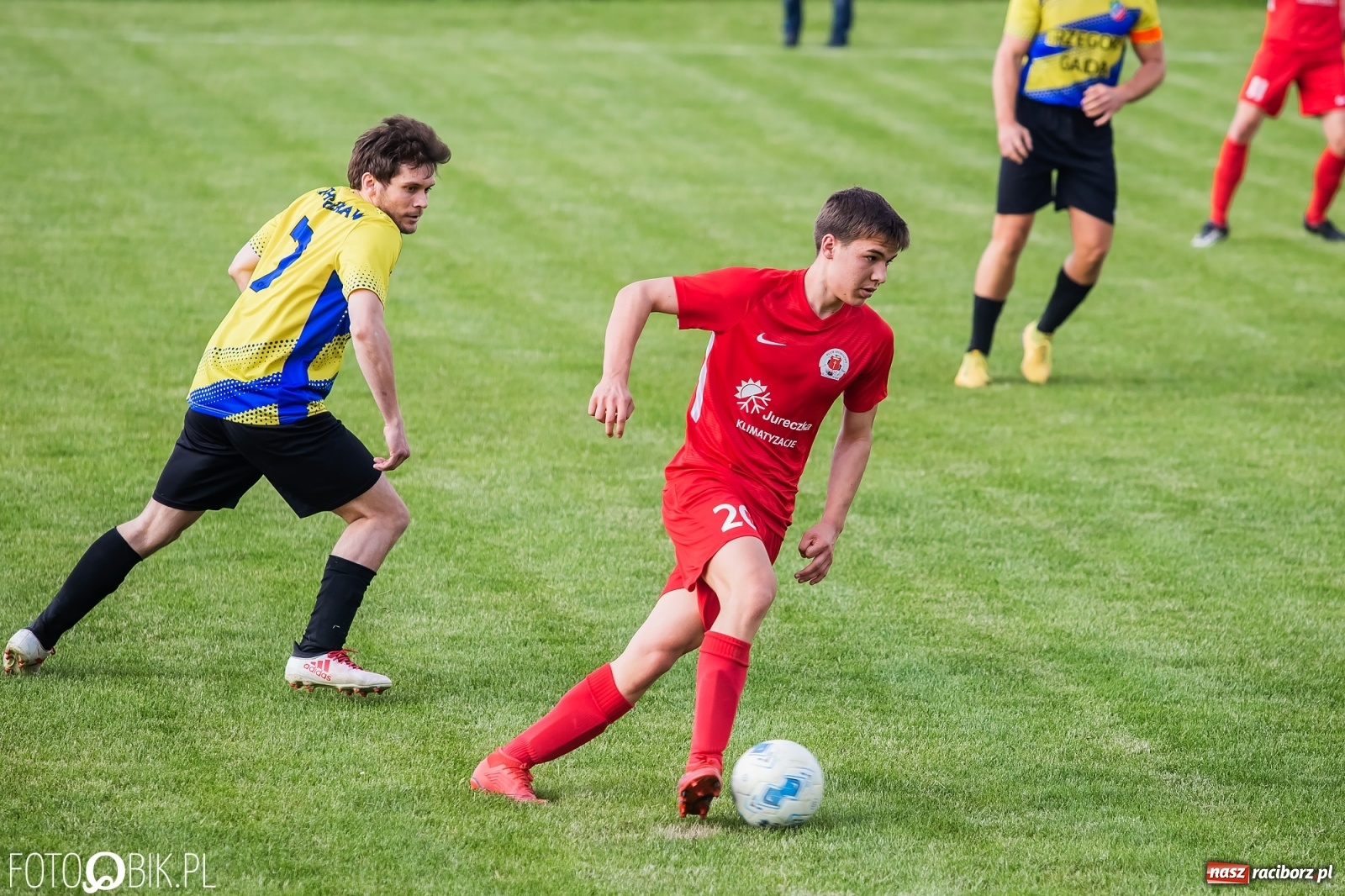 Zdjęcie w galerii na portalu naszraciborz.pl: Osiem goli w Bolesławiu. Ruch na kolanach [FOTO] wiadomości z regionu