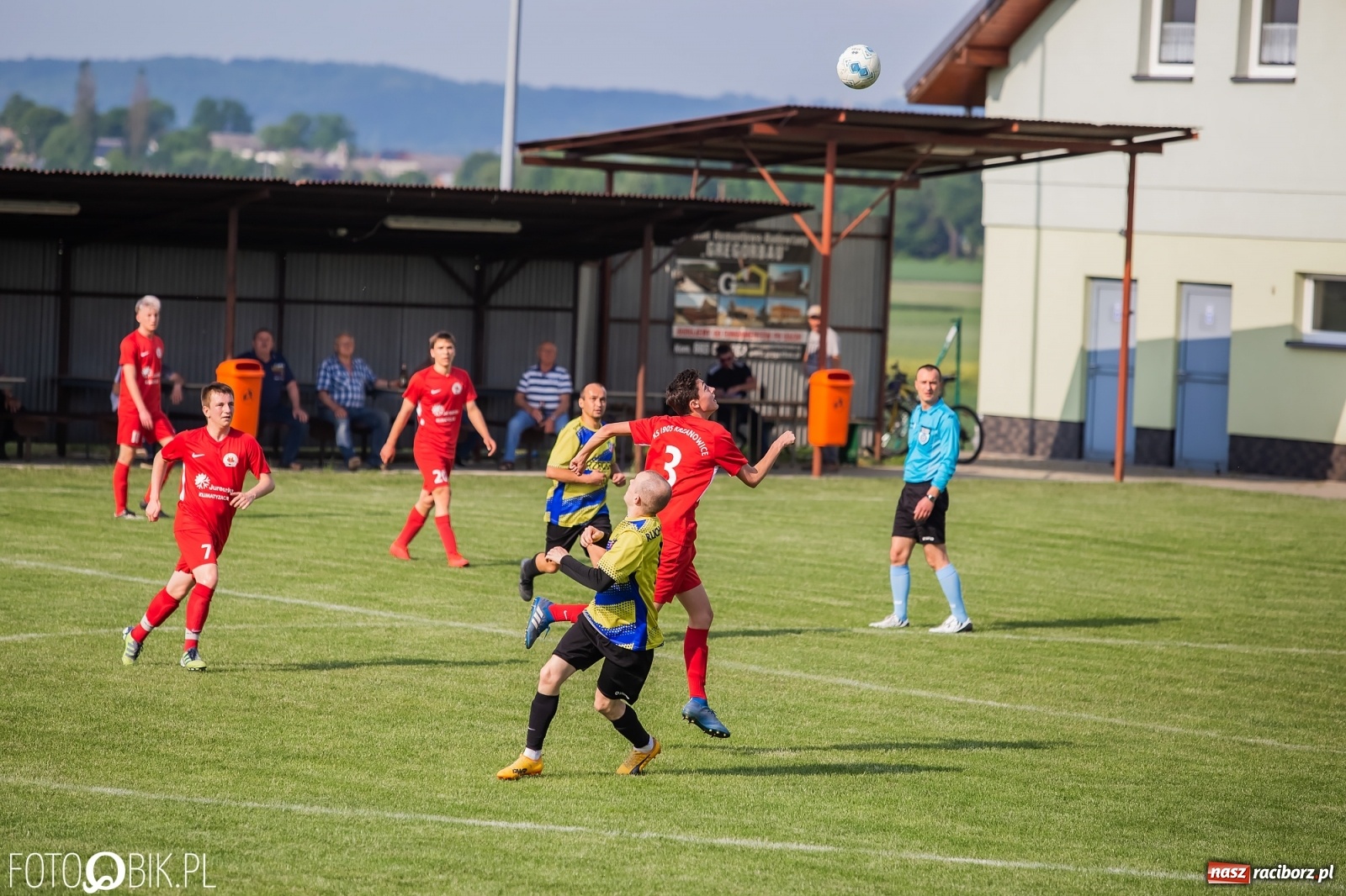Zdjęcie w galerii na portalu naszraciborz.pl: Osiem goli w Bolesławiu. Ruch na kolanach [FOTO] wiadomości z regionu