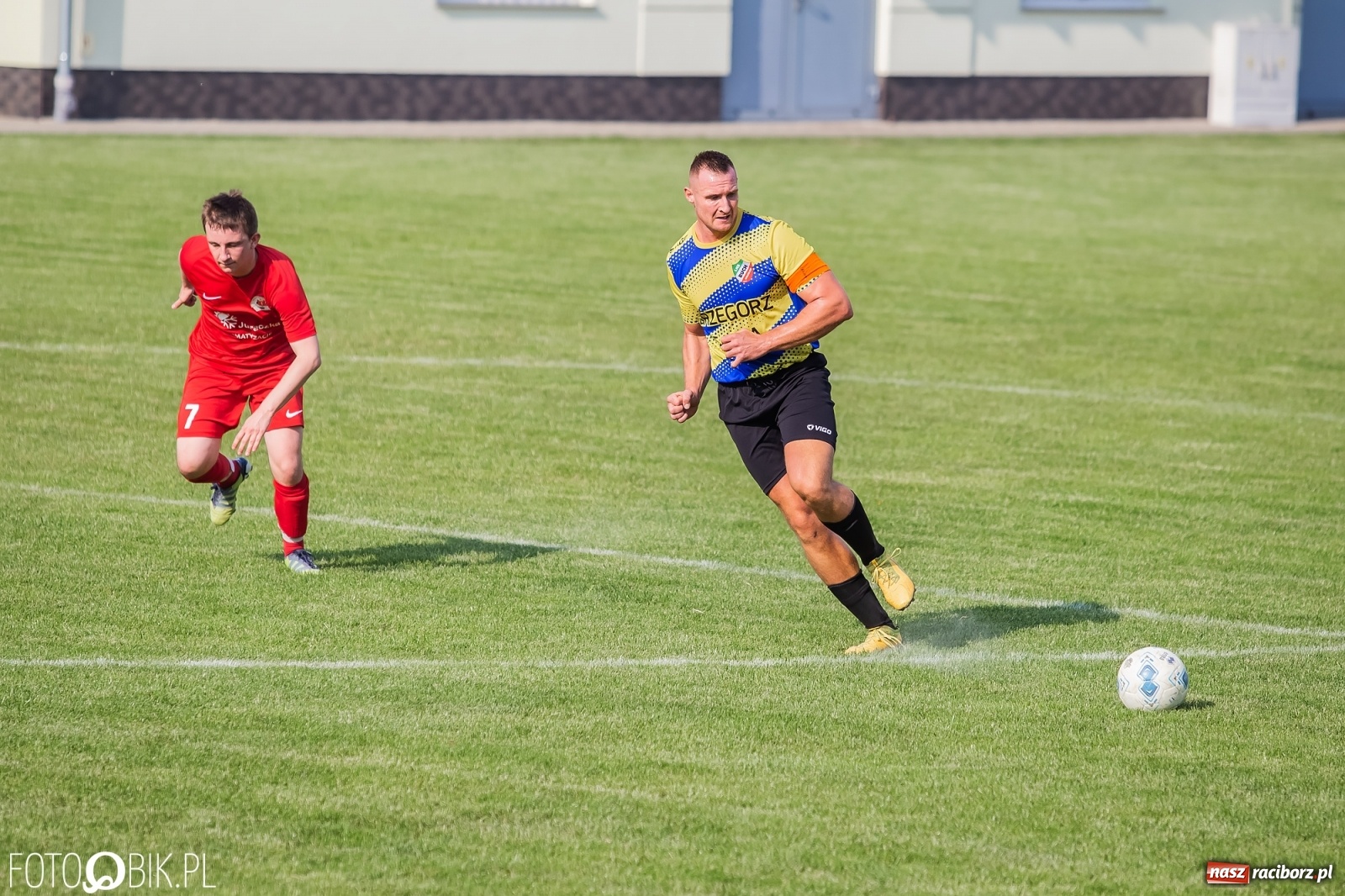 Zdjęcie w galerii na portalu naszraciborz.pl: Osiem goli w Bolesławiu. Ruch na kolanach [FOTO] wiadomości z regionu