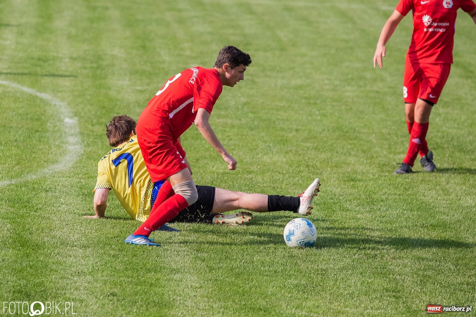 Zdjęcie w galerii na portalu naszraciborz.pl: Osiem goli w Bolesławiu. Ruch na kolanach [FOTO] wiadomości z regionu