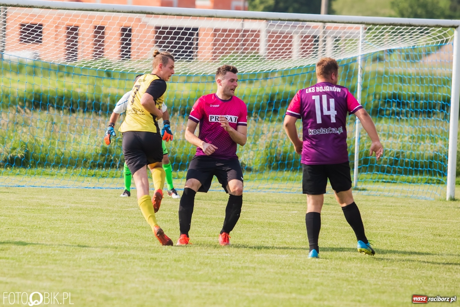 Zdjęcie w galerii na portalu naszraciborz.pl: Bez niespodzianki w Bojanowie. Pogrom gospodarzy! [FOTO] wiadomości z regionu