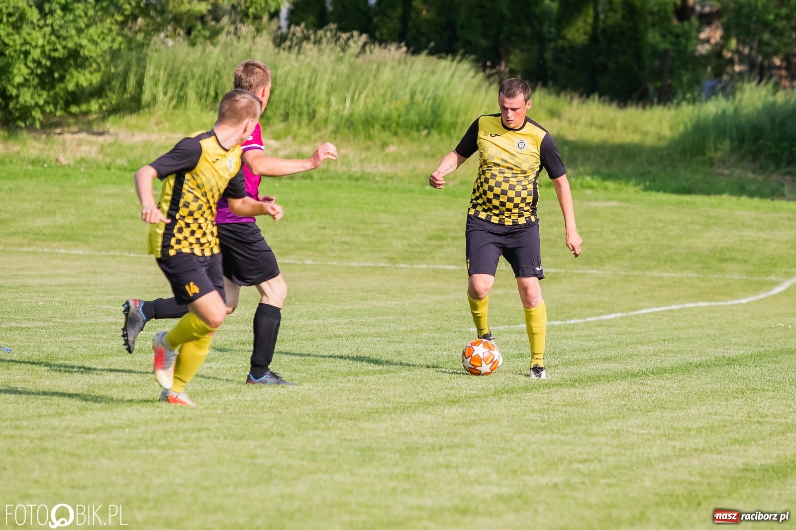 Zdjęcie w galerii na portalu naszraciborz.pl: Bez niespodzianki w Bojanowie. Pogrom gospodarzy! [FOTO] wiadomości z regionu