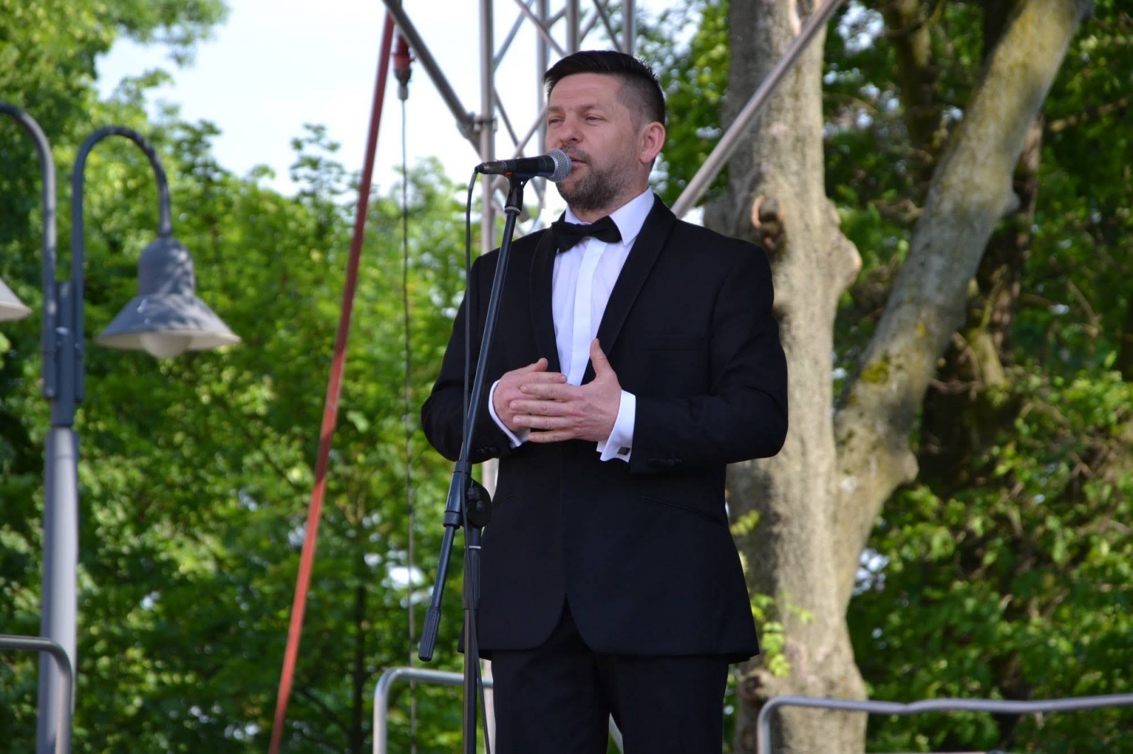 Zdjęcie w galerii na portalu naszraciborz.pl: Operetkowe brzmienia wypełniły zamkowy dziedziniec [FOTO] wiadomości z regionu