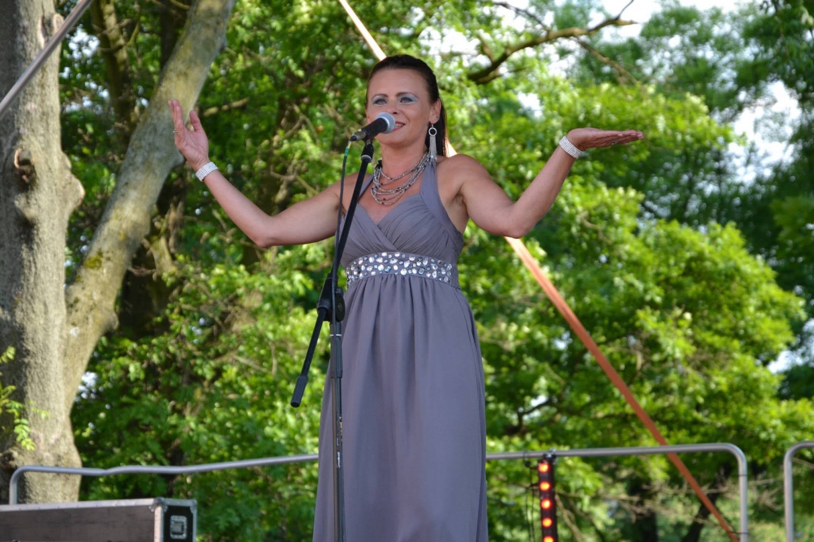 Zdjęcie w galerii na portalu naszraciborz.pl: Operetkowe brzmienia wypełniły zamkowy dziedziniec [FOTO] wiadomości z regionu