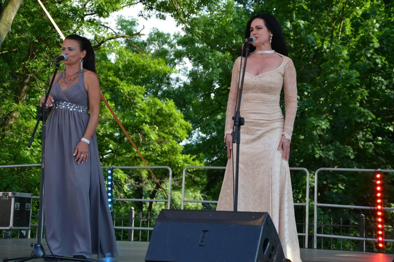 Zdjęcie w galerii na portalu naszraciborz.pl: Operetkowe brzmienia wypełniły zamkowy dziedziniec [FOTO] wiadomości z regionu