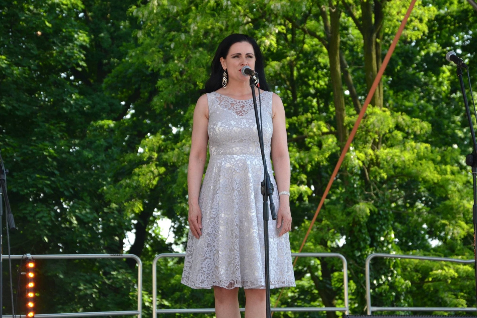 Zdjęcie w galerii na portalu naszraciborz.pl: Operetkowe brzmienia wypełniły zamkowy dziedziniec [FOTO] wiadomości z regionu