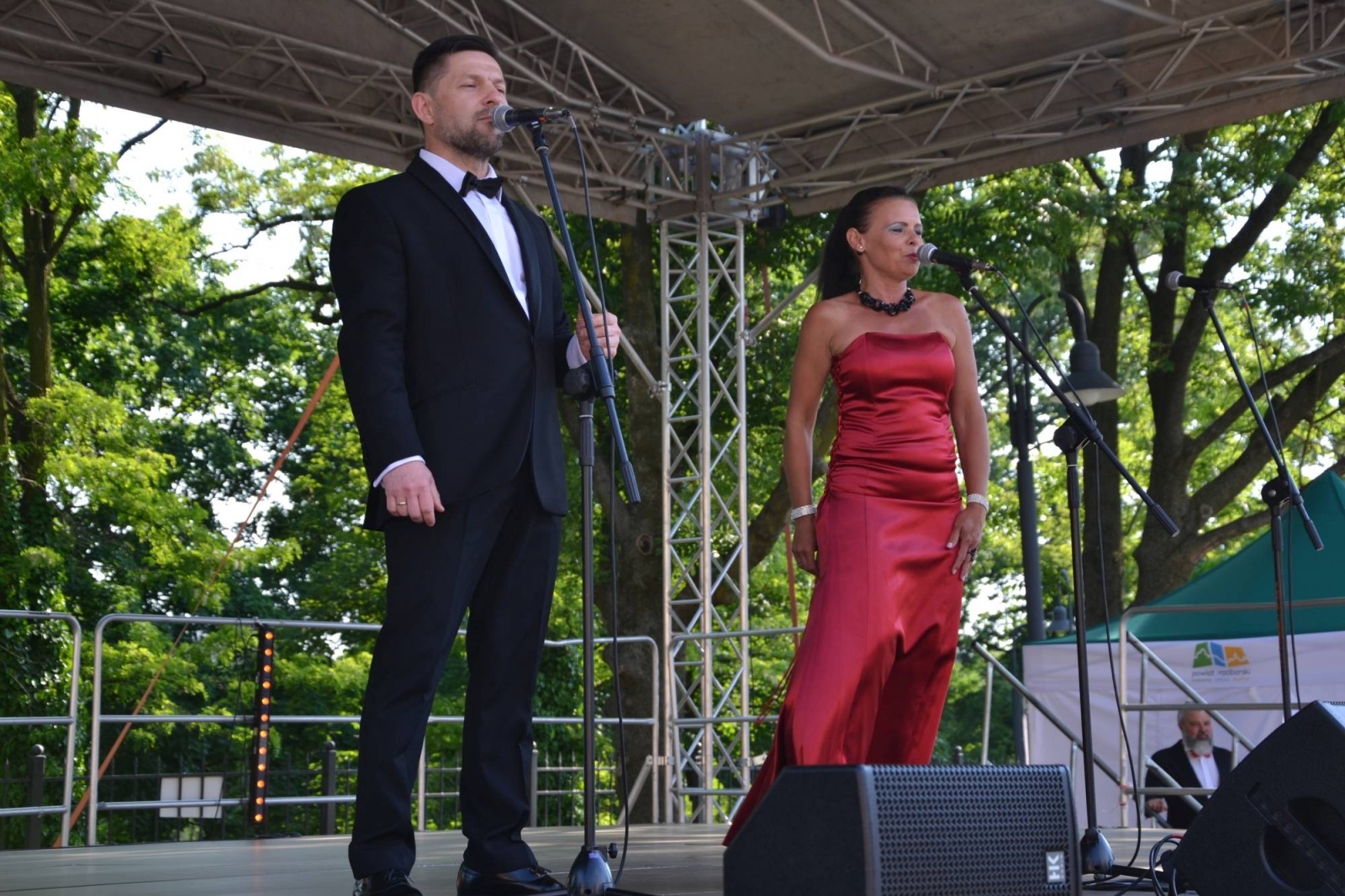 Zdjęcie w galerii na portalu naszraciborz.pl: Operetkowe brzmienia wypełniły zamkowy dziedziniec [FOTO] wiadomości z regionu