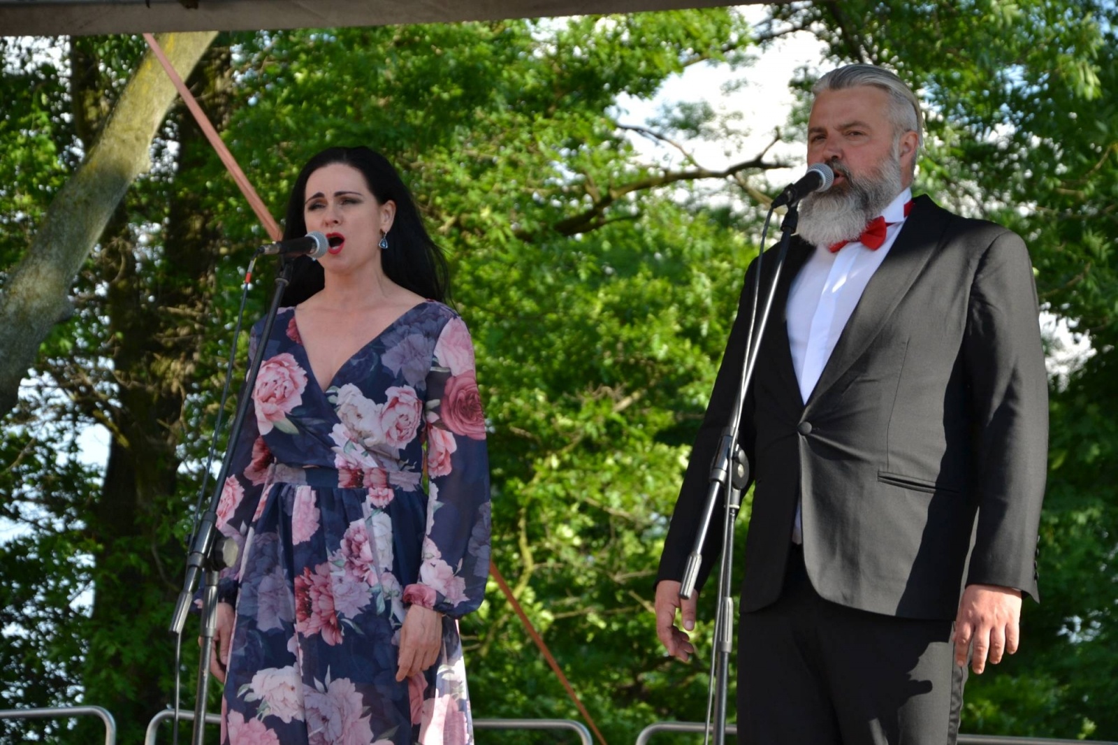 Zdjęcie w galerii na portalu naszraciborz.pl: Operetkowe brzmienia wypełniły zamkowy dziedziniec [FOTO] wiadomości z regionu