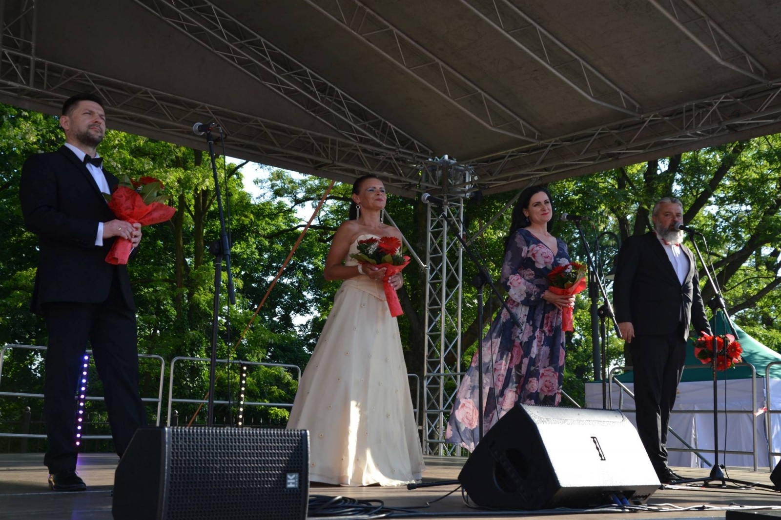 Zdjęcie w galerii na portalu naszraciborz.pl: Operetkowe brzmienia wypełniły zamkowy dziedziniec [FOTO] wiadomości z regionu