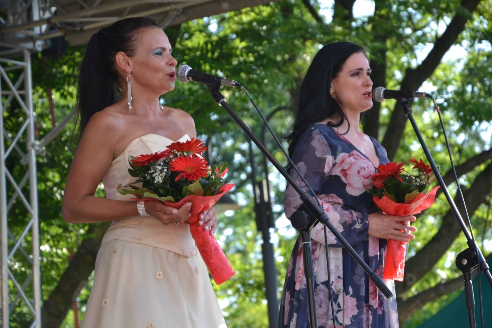 Zdjęcie w galerii na portalu naszraciborz.pl: Operetkowe brzmienia wypełniły zamkowy dziedziniec [FOTO] wiadomości z regionu