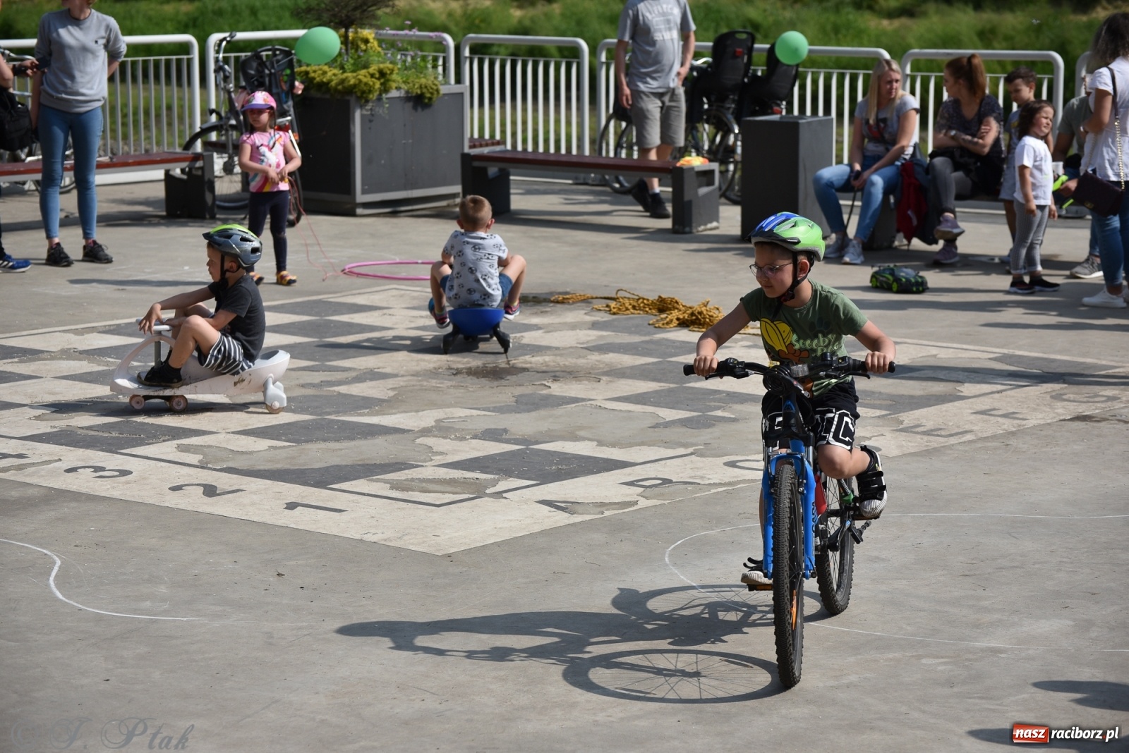 Zdjęcie w galerii na portalu naszraciborz.pl: Familijny finał Ty-Godnia Dziecka w Raciborzu [FOTO i WIDEO] wiadomości z regionu
