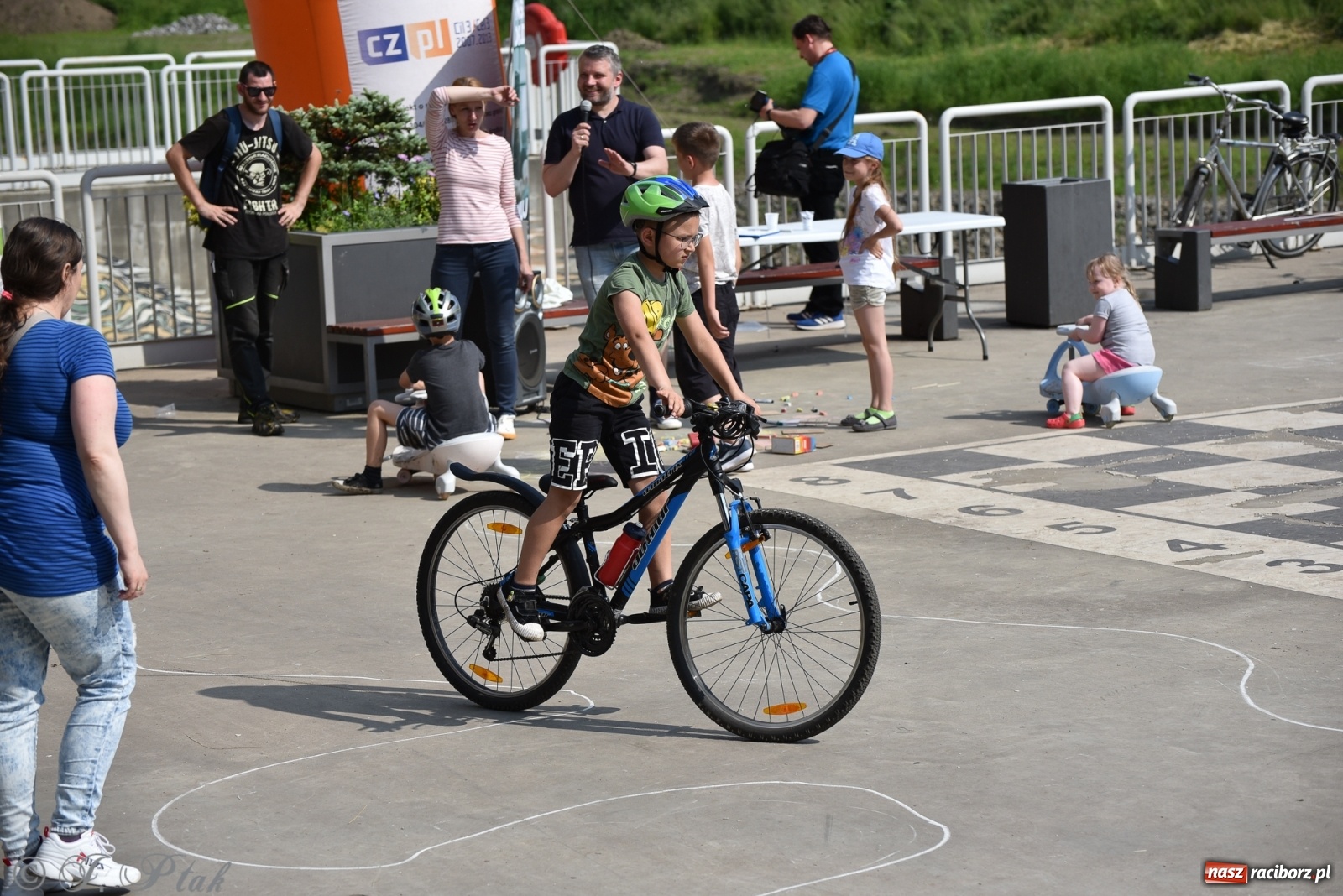 Zdjęcie w galerii na portalu naszraciborz.pl: Familijny finał Ty-Godnia Dziecka w Raciborzu [FOTO i WIDEO] wiadomości z regionu