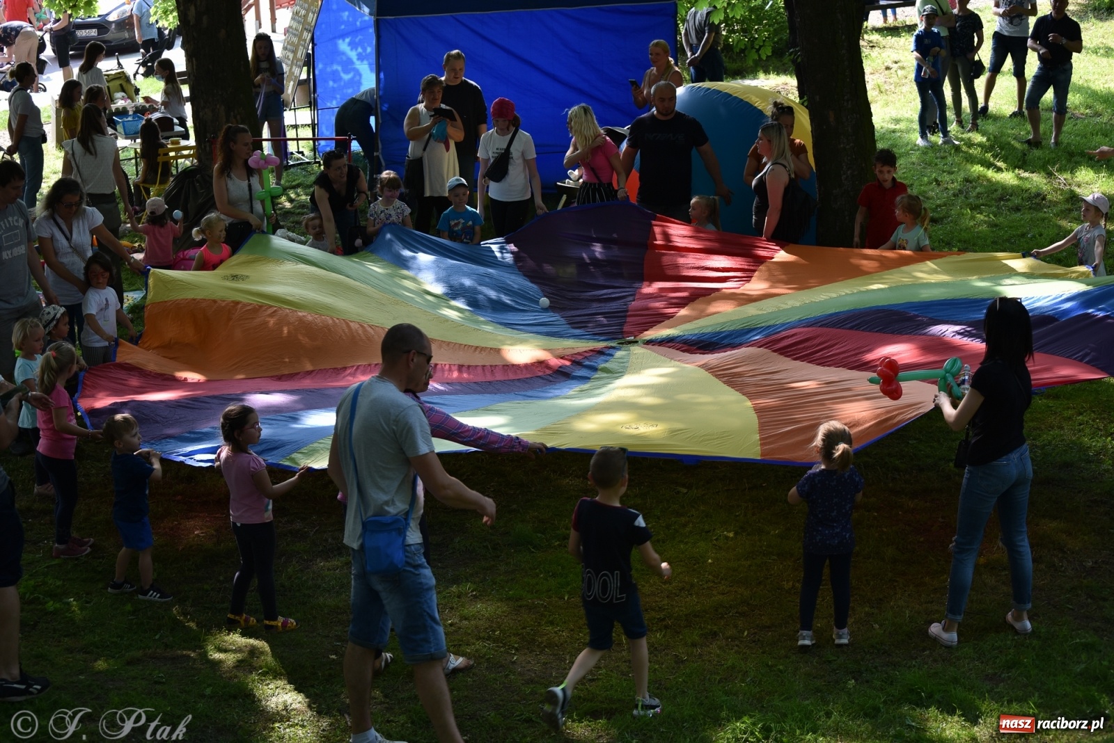 Zdjęcie w galerii na portalu naszraciborz.pl: Familijny finał Ty-Godnia Dziecka w Raciborzu [FOTO i WIDEO] wiadomości z regionu