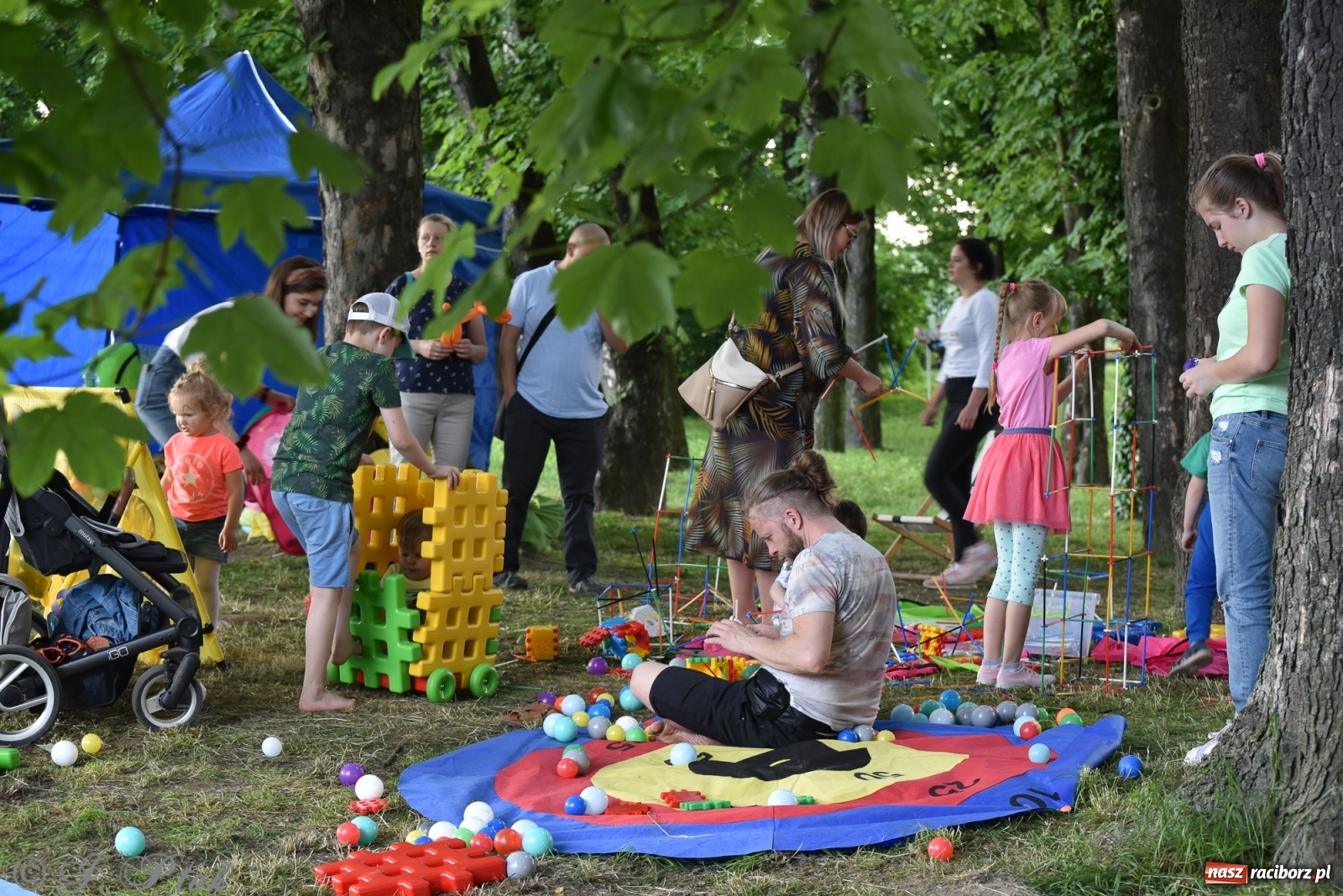 Zdjęcie w galerii na portalu naszraciborz.pl: Familijny finał Ty-Godnia Dziecka w Raciborzu [FOTO i WIDEO] wiadomości z regionu