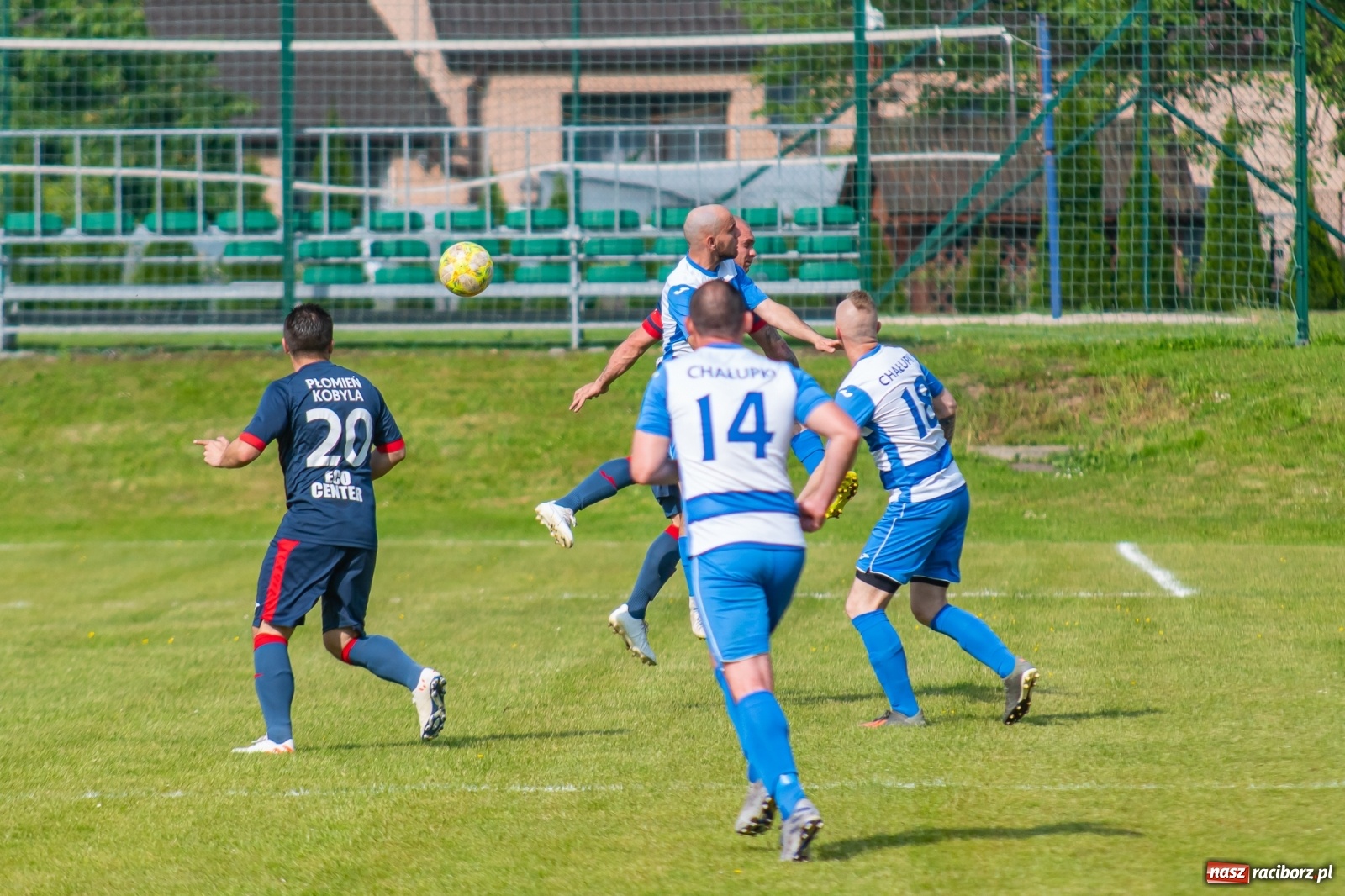 Zdjęcie w galerii na portalu naszraciborz.pl: Kobylski Płomień zgaszony! Chałupki odbiły się od dna [FOTO] wiadomości z regionu