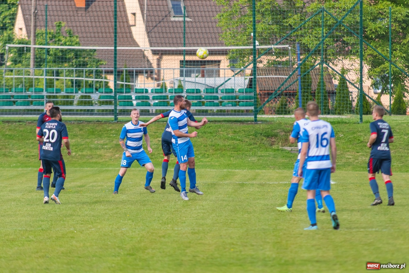 Zdjęcie w galerii na portalu naszraciborz.pl: Kobylski Płomień zgaszony! Chałupki odbiły się od dna [FOTO] wiadomości z regionu