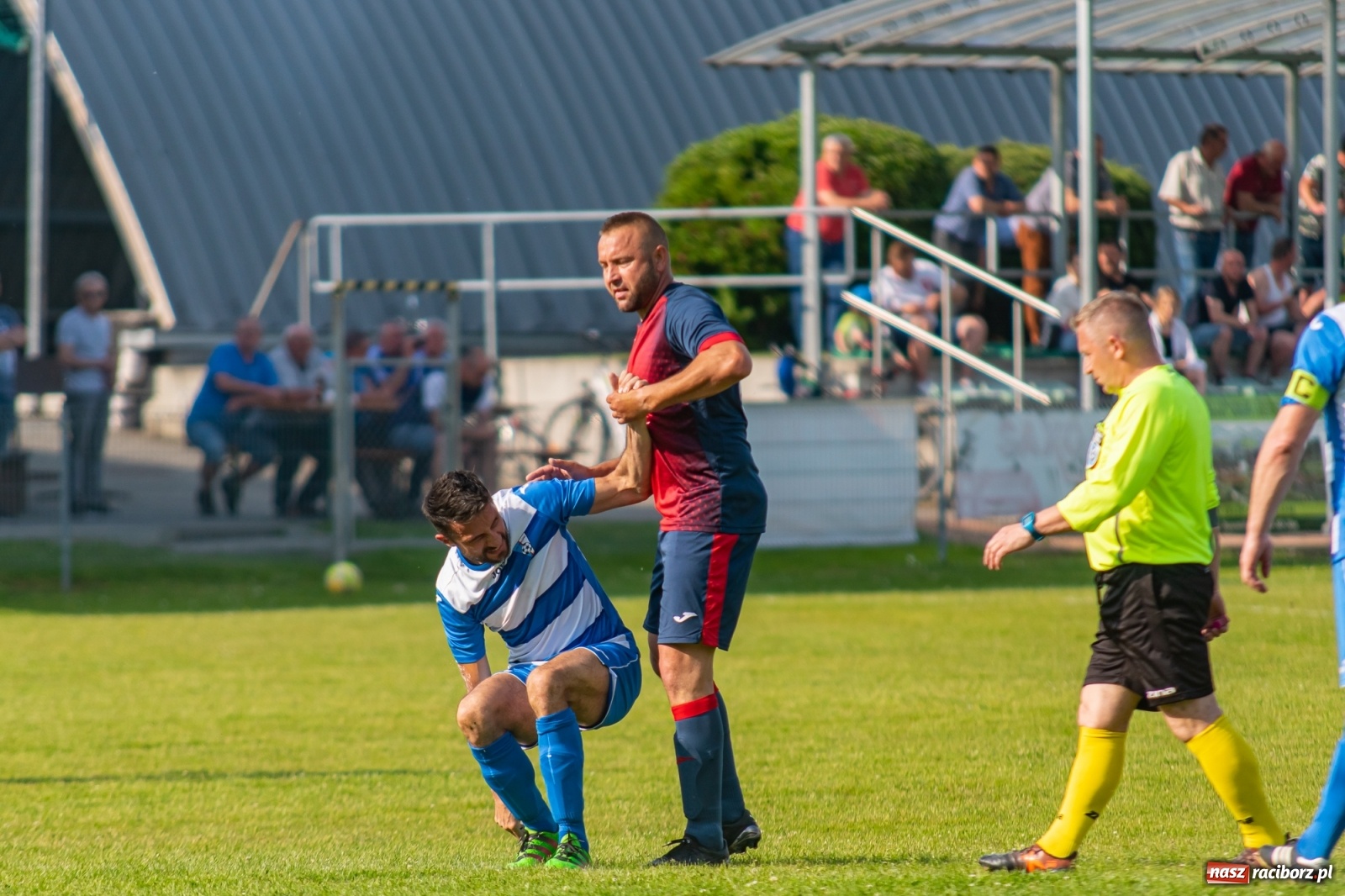 Zdjęcie w galerii na portalu naszraciborz.pl: Kobylski Płomień zgaszony! Chałupki odbiły się od dna [FOTO] wiadomości z regionu