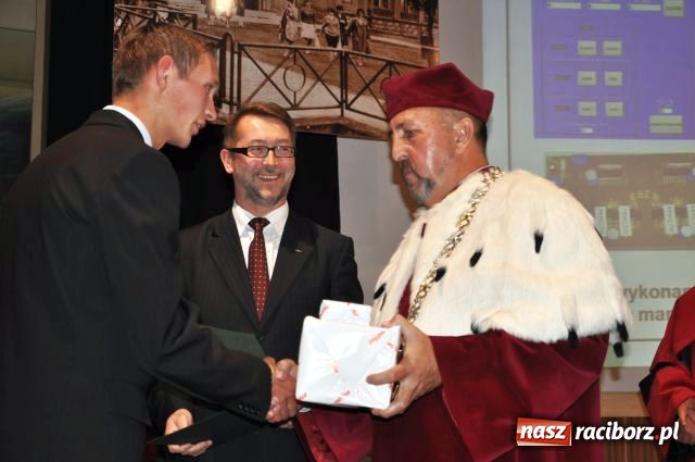 Zdjęcie w galerii na portalu naszraciborz.pl: Pierwsi raciborscy inżynierowie wiadomości z regionu