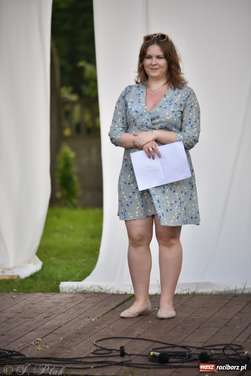 Zdjęcie w galerii na portalu naszraciborz.pl: Młodzi wokaliści studia ARS wystąpili w Ogrodach Strzechy [FOTO i WIDEO] wiadomości z regionu