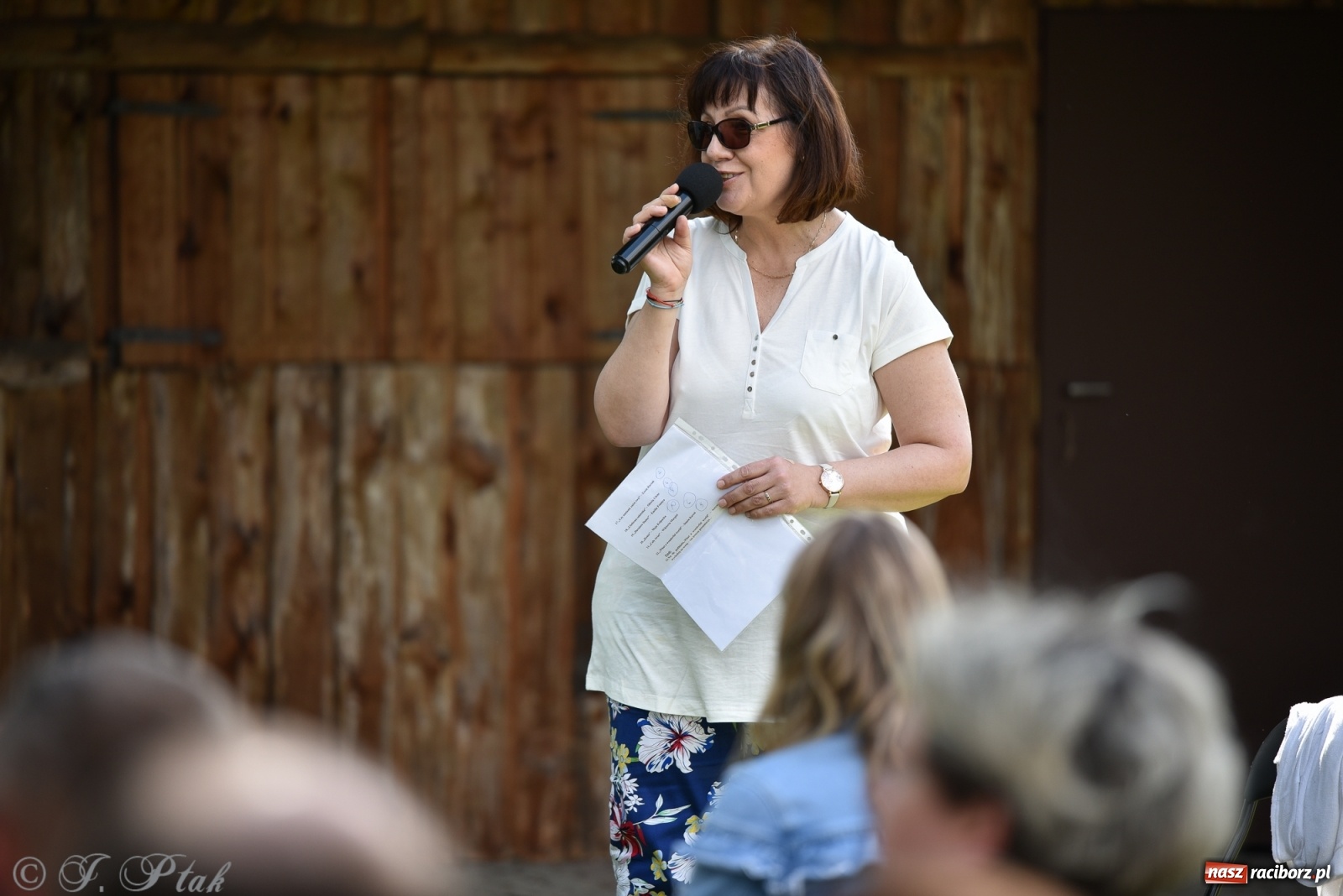 Zdjęcie w galerii na portalu naszraciborz.pl: Młodzi wokaliści studia ARS wystąpili w Ogrodach Strzechy [FOTO i WIDEO] wiadomości z regionu