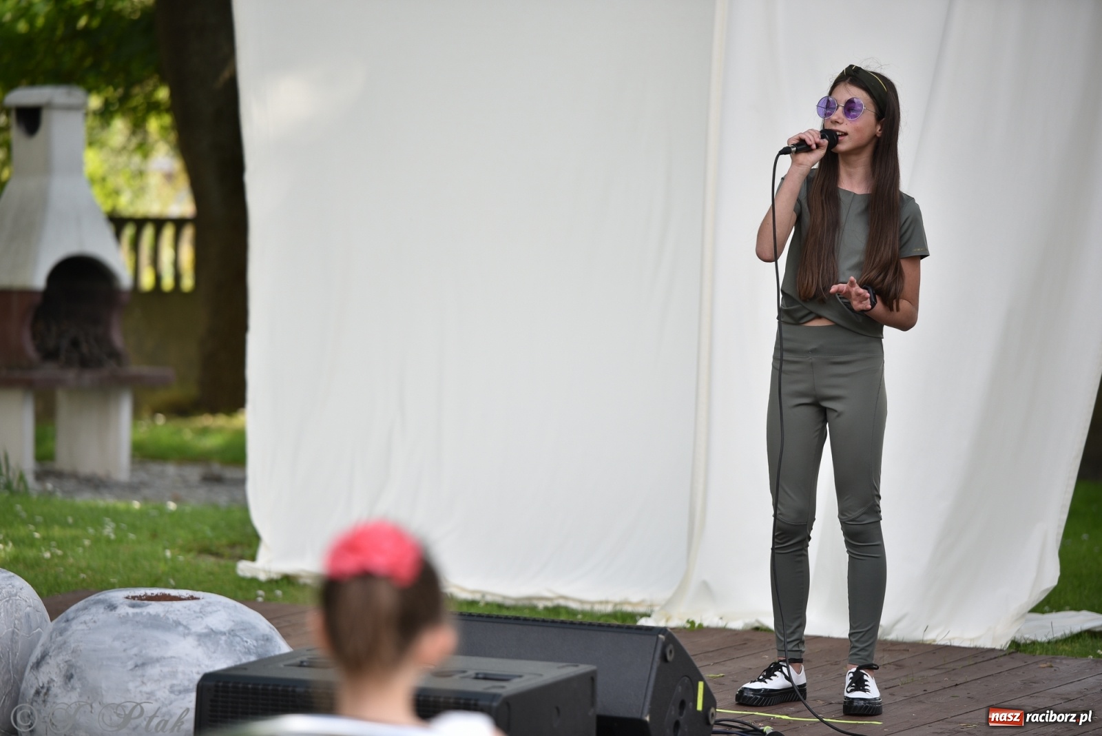 Zdjęcie w galerii na portalu naszraciborz.pl: Młodzi wokaliści studia ARS wystąpili w Ogrodach Strzechy [FOTO i WIDEO] wiadomości z regionu