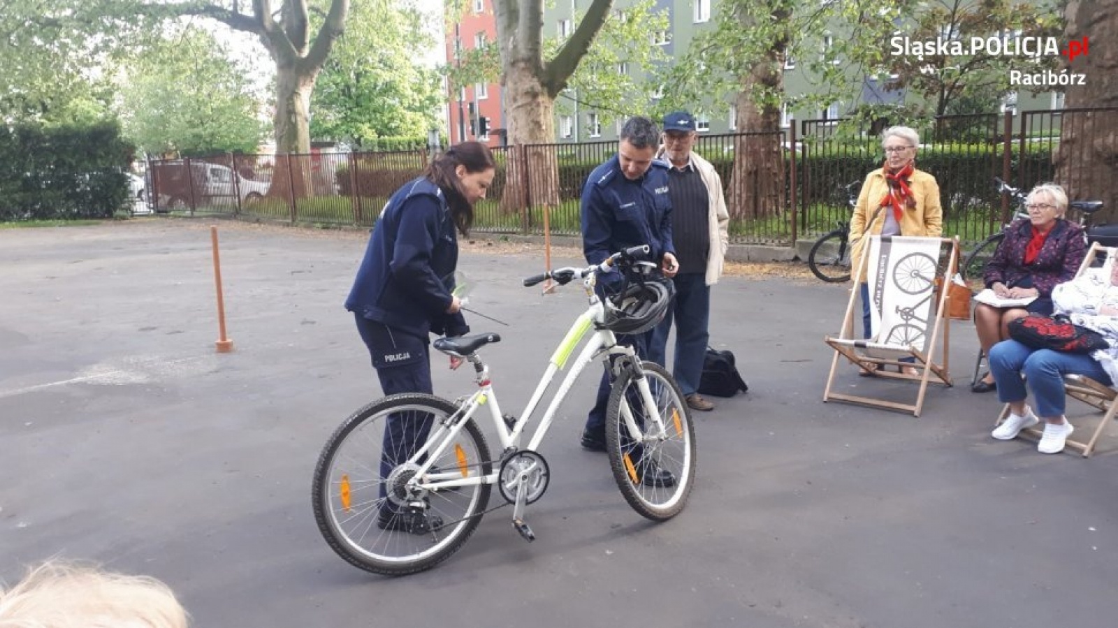 Zdjęcie w galerii na portalu naszraciborz.pl: Świadomy senior. Spotkania z raciborskimi policjantami wiadomości z regionu