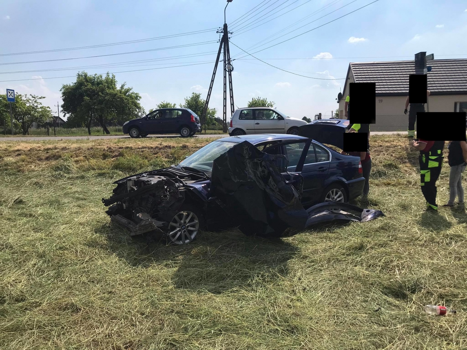 Zdjęcie w galerii na portalu naszraciborz.pl: Zderzenie BMW i ciężarówki w Markowicach [FOTO] wiadomości z regionu