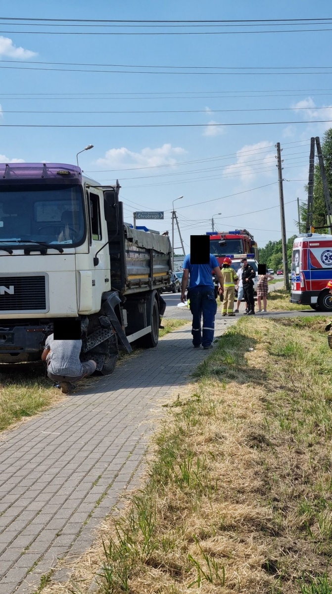 Zdjęcie w galerii na portalu naszraciborz.pl: Zderzenie BMW i ciężarówki w Markowicach [FOTO] wiadomości z regionu