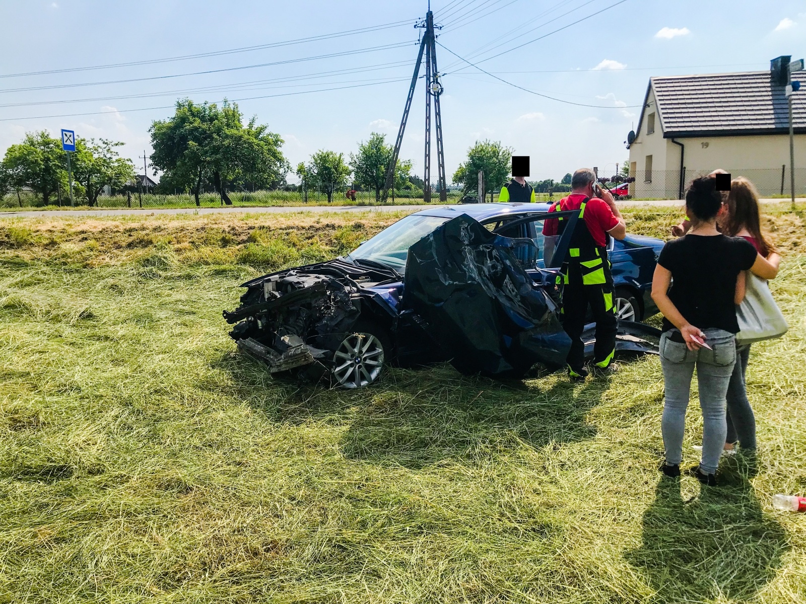 Zdjęcie w galerii na portalu naszraciborz.pl: Zderzenie BMW i ciężarówki w Markowicach [FOTO] wiadomości z regionu