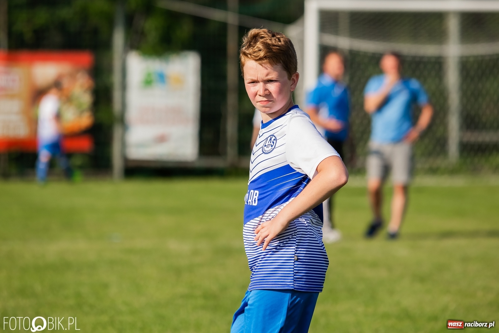 Zdjęcie w galerii na portalu naszraciborz.pl: Puchar, medale i szampan. LKS 07 Markowice mistrzem ligi orlików [FOTO] wiadomości z regionu