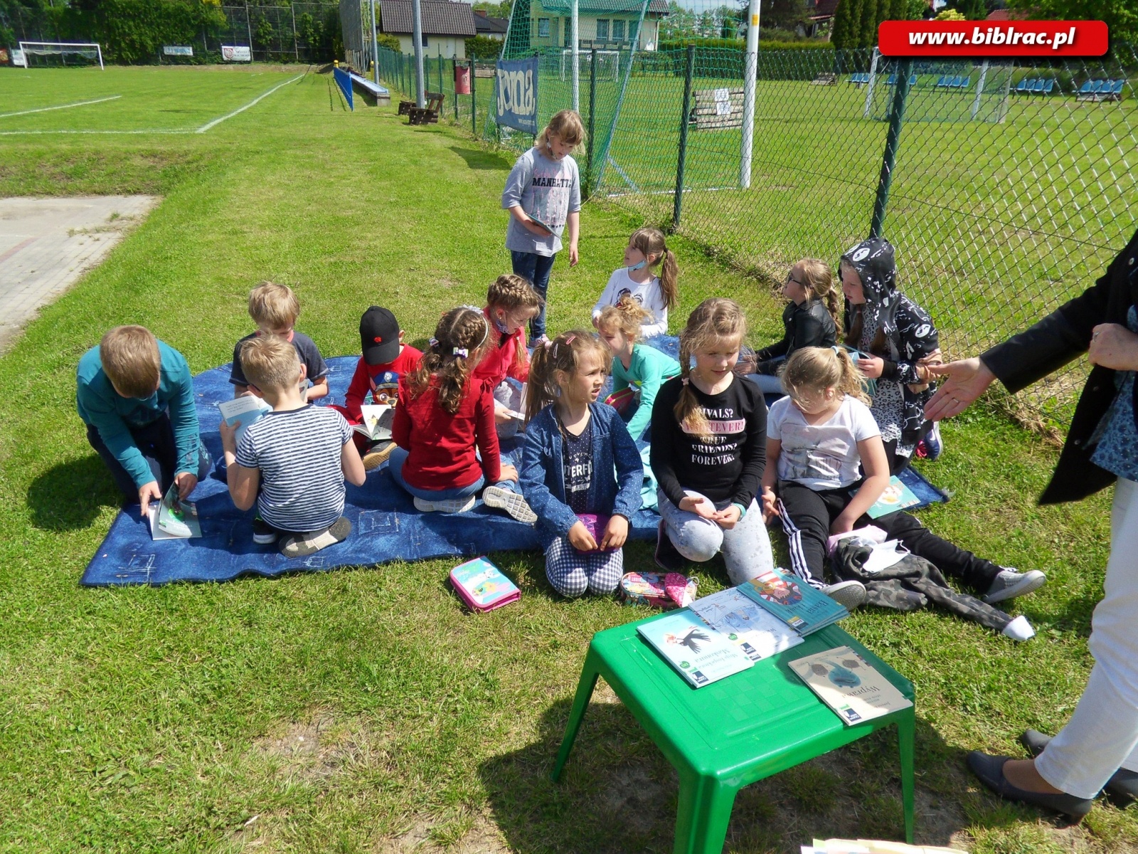 Zdjęcie w galerii na portalu naszraciborz.pl: Finał akcji Czytam sobie. Pierwsza klasa! w bibliotece w Markowicach wiadomości z regionu