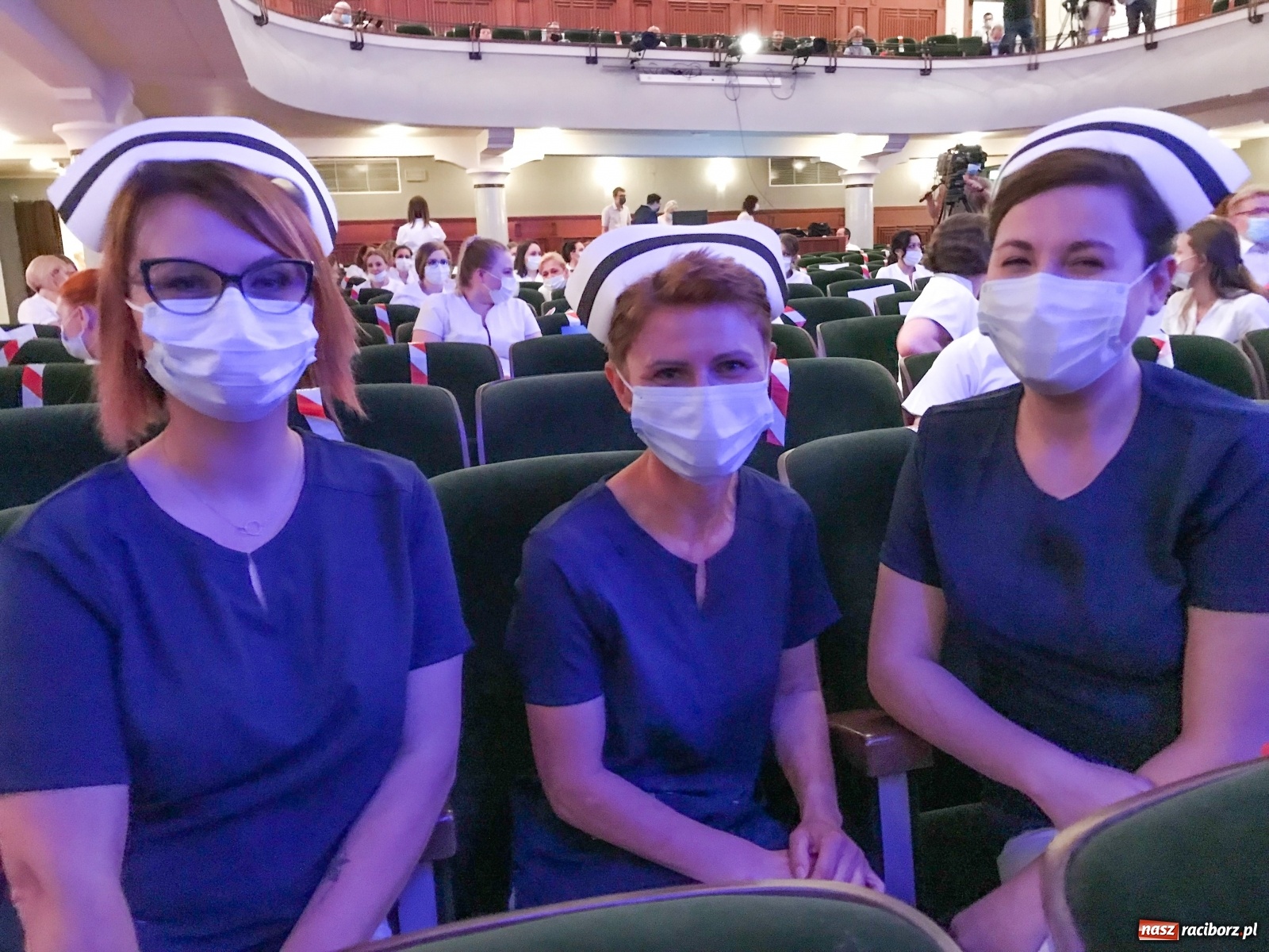 Zdjęcie w galerii na portalu naszraciborz.pl: Czepkowanie w raciborskiej PWSZ z udziałem ministra zdrowia wiadomości z regionu