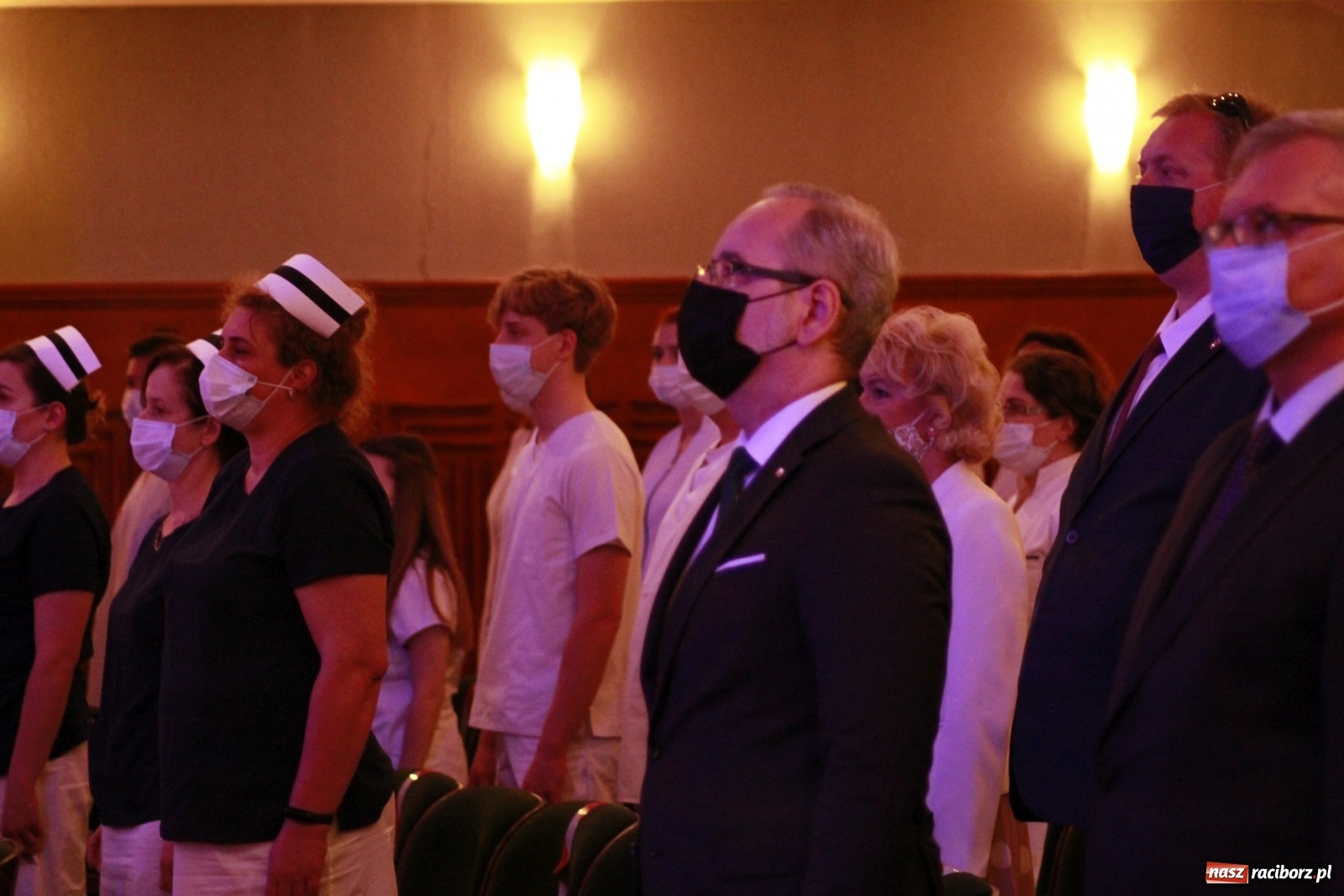 Zdjęcie w galerii na portalu naszraciborz.pl: Czepkowanie w raciborskiej PWSZ z udziałem ministra zdrowia wiadomości z regionu