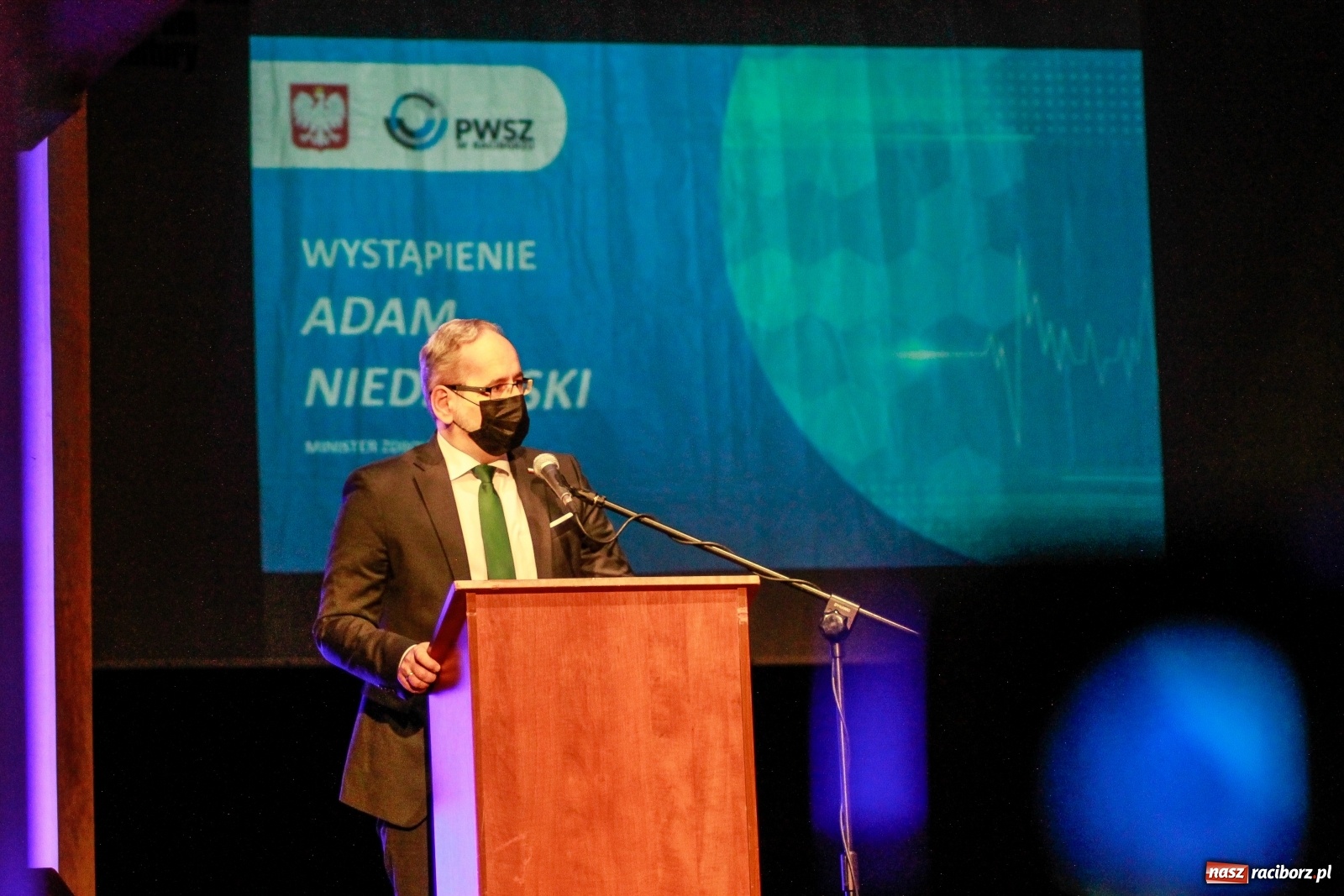 Zdjęcie w galerii na portalu naszraciborz.pl: Czepkowanie w raciborskiej PWSZ z udziałem ministra zdrowia wiadomości z regionu