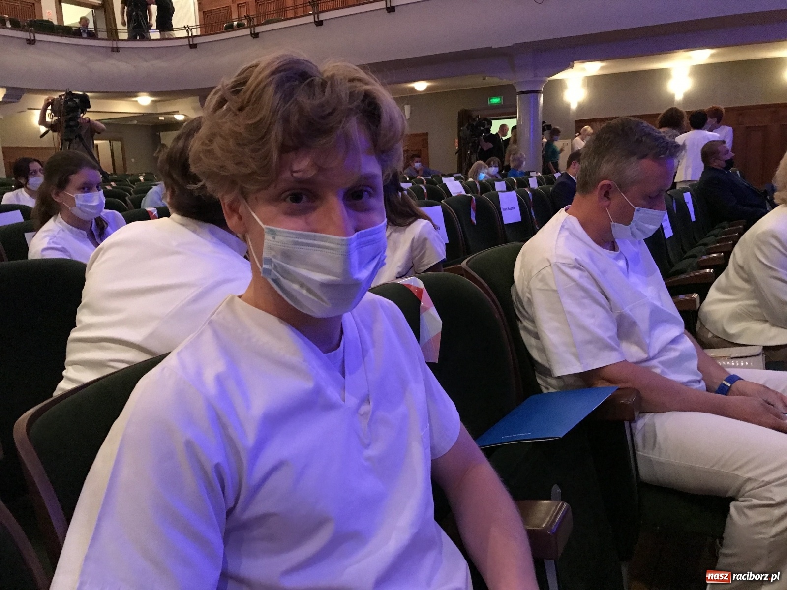 Zdjęcie w galerii na portalu naszraciborz.pl: Czepkowanie w raciborskiej PWSZ z udziałem ministra zdrowia wiadomości z regionu