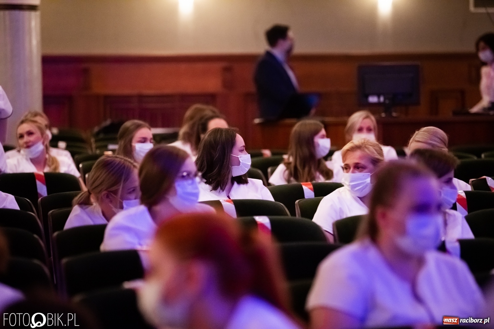 Zdjęcie w galerii na portalu naszraciborz.pl: Czepkowanie w raciborskiej PWSZ z udziałem ministra zdrowia wiadomości z regionu